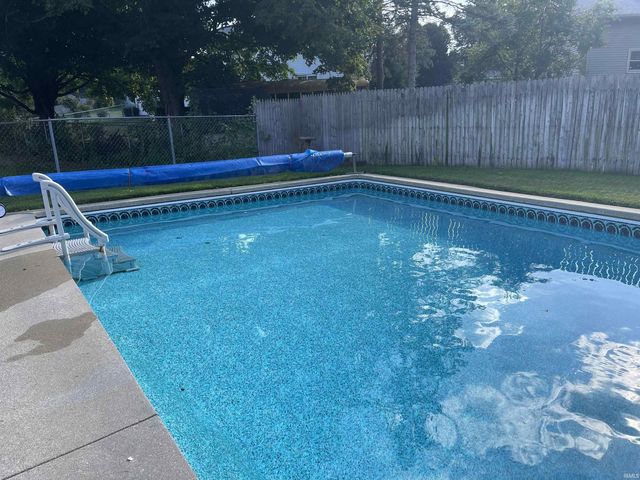51043 Shady Lane, Elkhart, IN 46514