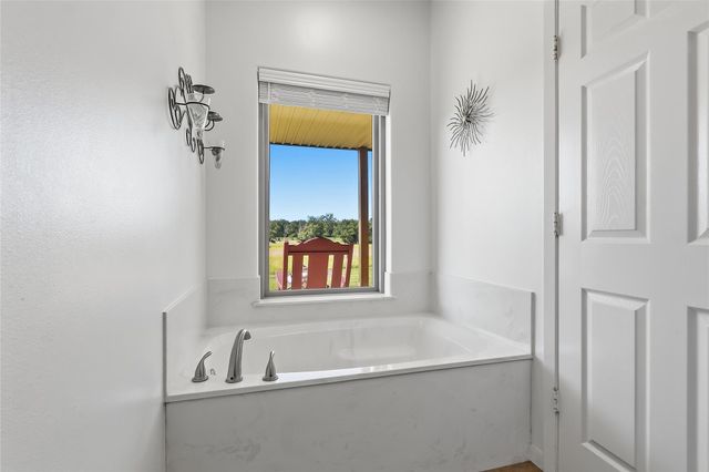 11082 Us Highway 75 S, Leona, TX 75850