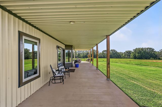 11082 Us Highway 75 S, Leona, TX 75850