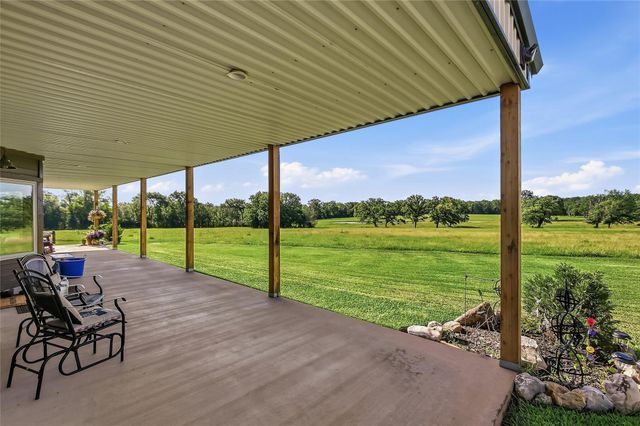 11082 Us Highway 75 S, Leona, TX 75850