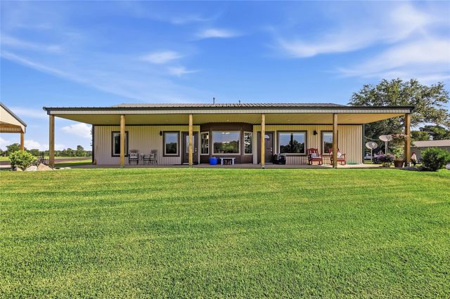 11082 Us Highway 75 S, Leona, TX 75850