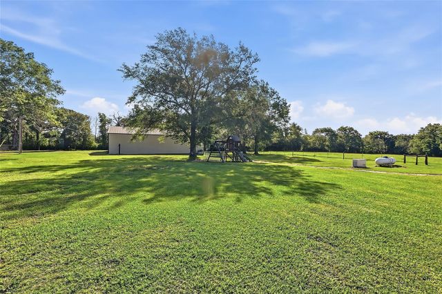 11082 Us Highway 75 S, Leona, TX 75850