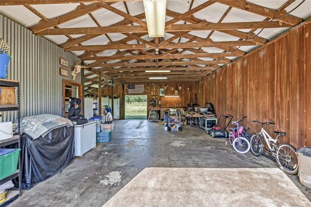 11082 Us Highway 75 S, Leona, TX 75850