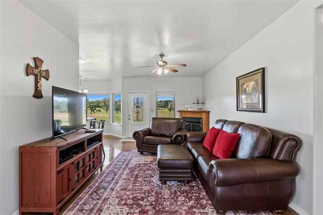 11082 Us Highway 75 S, Leona, TX 75850