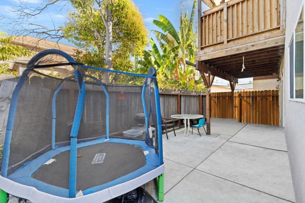 Image 18 of property listing at 306 Beech Street, Redwood City, CA 94063