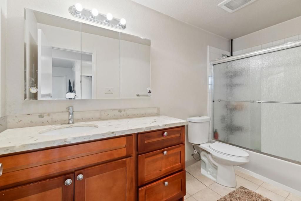Image 31 of property listing at 306 Beech Street, Redwood City, CA 94063