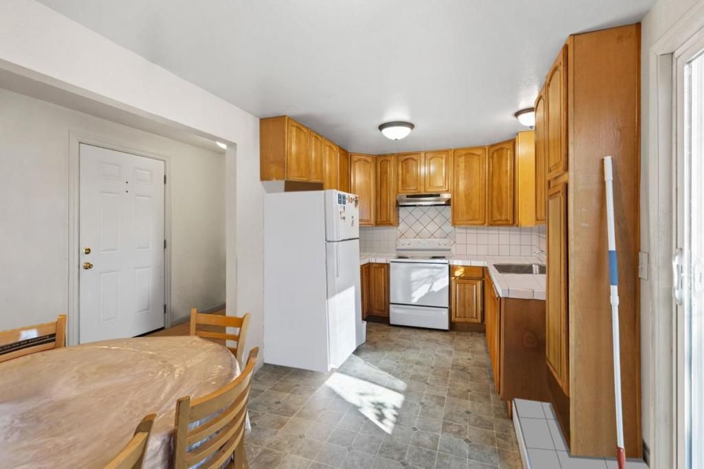 Image 40 of property listing at 306 Beech Street, Redwood City, CA 94063