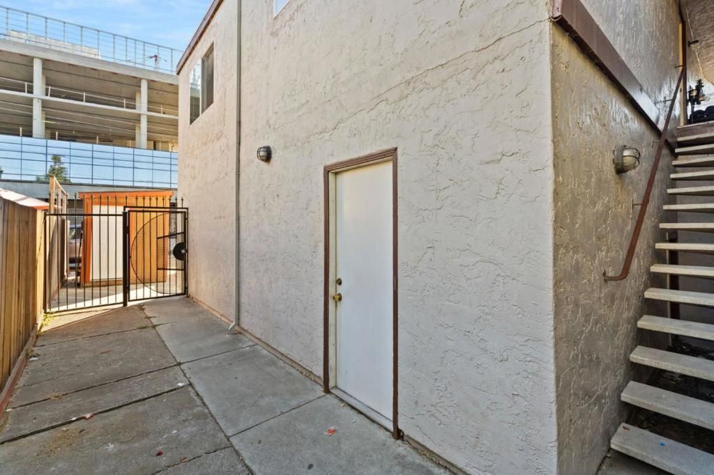 Image 46 of property listing at 306 Beech Street, Redwood City, CA 94063