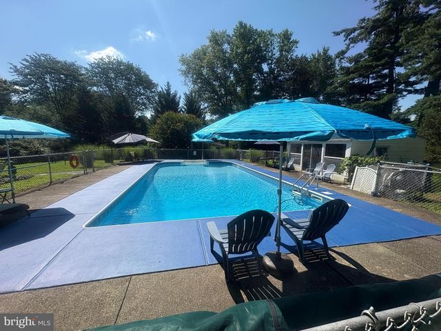 713 ARDSLEY CT, Yardley, PA 19067