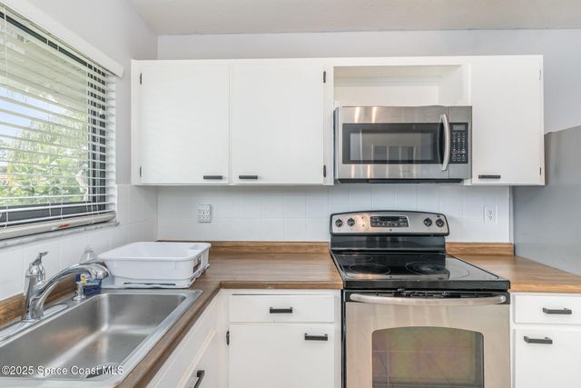 170 Chestnut Avenue NE, Palm Bay, FL 32907