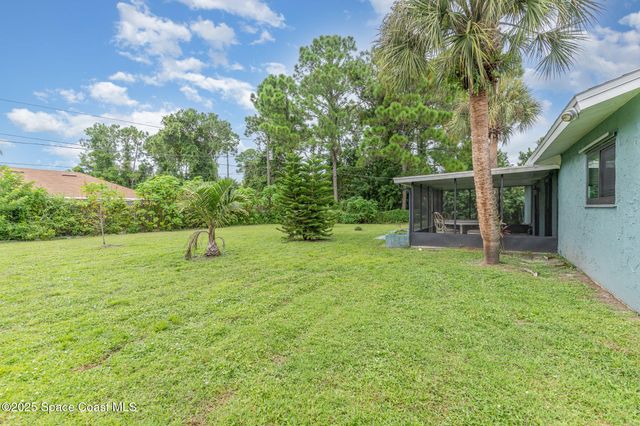 170 Chestnut Avenue NE, Palm Bay, FL 32907