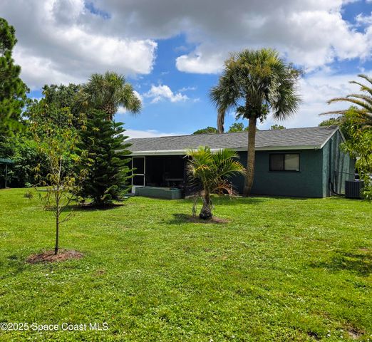 170 Chestnut Avenue NE, Palm Bay, FL 32907