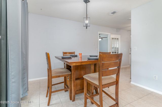 170 Chestnut Avenue NE, Palm Bay, FL 32907