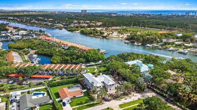 2267 Windsor Road, Palm Beach Gardens, FL 33410