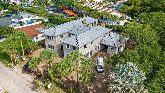 2267 Windsor Road, Palm Beach Gardens, FL 33410