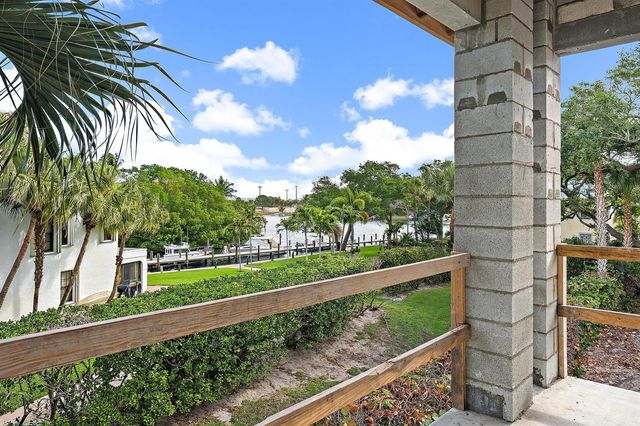 2267 Windsor Road, Palm Beach Gardens, FL 33410