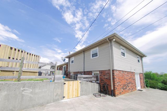 109 Rolling Hills Drive, Somerset, KY 42503
