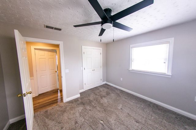 109 Rolling Hills Drive, Somerset, KY 42503
