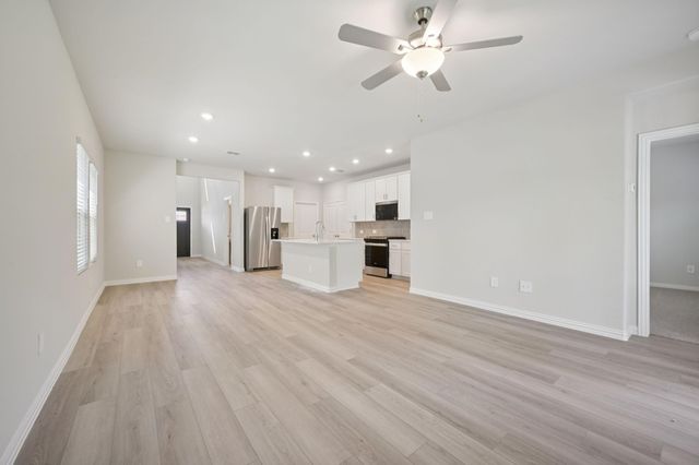 706 Leavenworth Drive, Mckinney, TX 75071