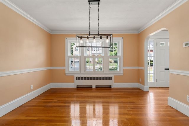 122 Lincoln Rd, Medford, MA 02155