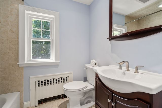 122 Lincoln Rd, Medford, MA 02155