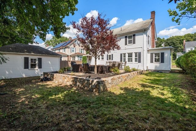 122 Lincoln Rd, Medford, MA 02155