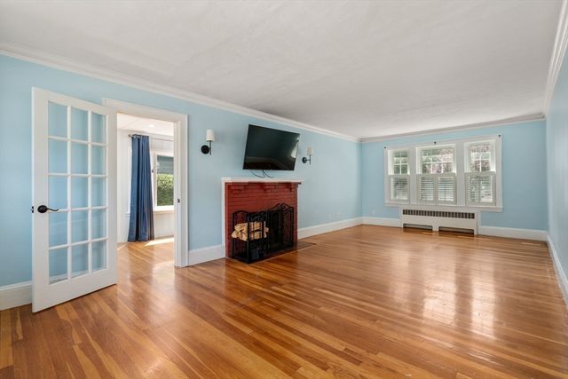122 Lincoln Rd, Medford, MA 02155