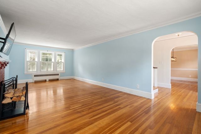 122 Lincoln Rd, Medford, MA 02155