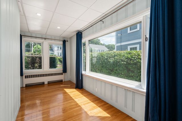 122 Lincoln Rd, Medford, MA 02155