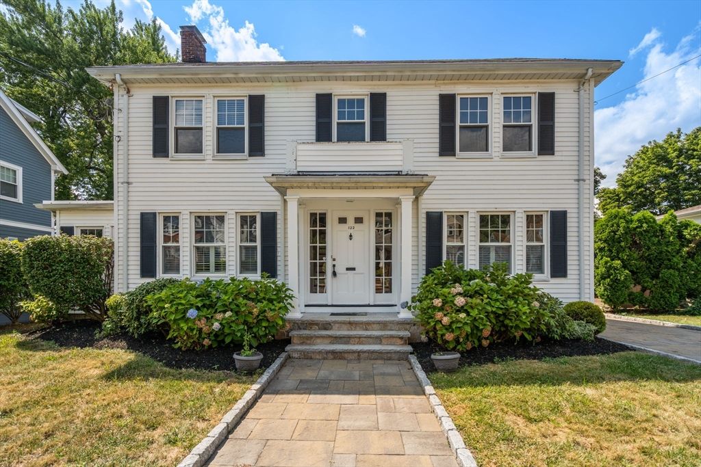 122 Lincoln Rd, Medford, MA 02155