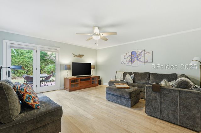 43 Folly Field Rd Apt 47, Hilton Head Island, SC 29928