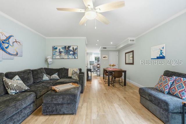 43 Folly Field Rd Apt 47, Hilton Head Island, SC 29928