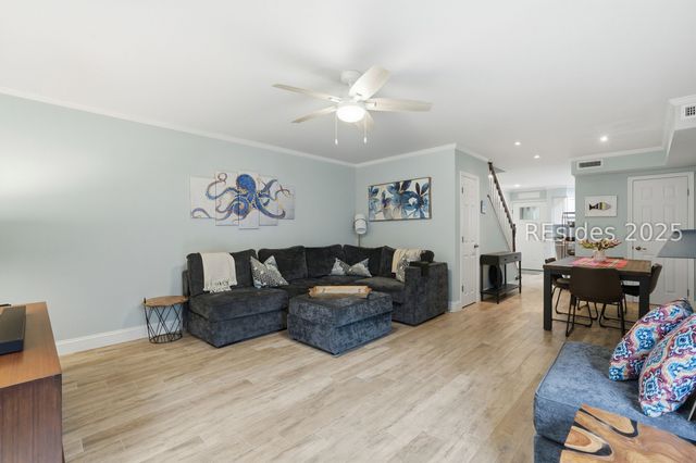 43 Folly Field Rd Apt 47, Hilton Head Island, SC 29928