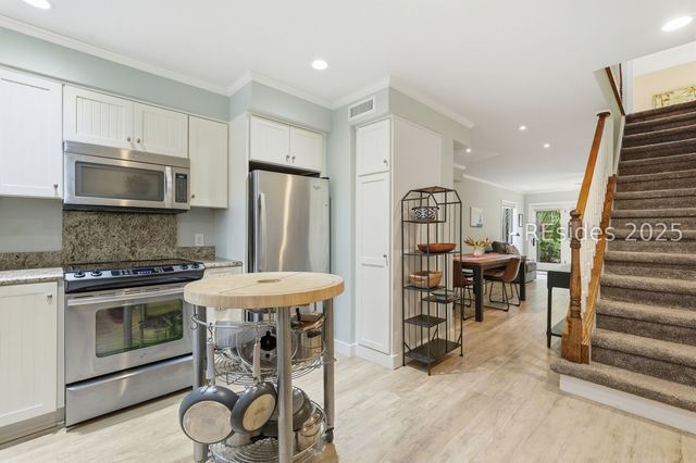 43 Folly Field Rd Apt 47, Hilton Head Island, SC 29928