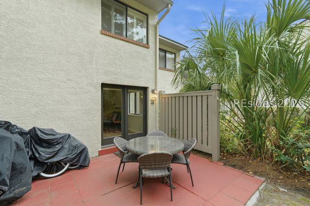 43 Folly Field Rd Apt 47, Hilton Head Island, SC 29928