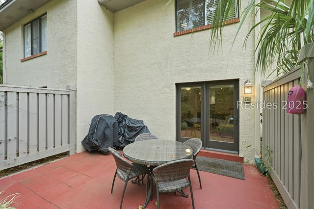 43 Folly Field Rd Apt 47, Hilton Head Island, SC 29928