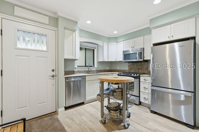 43 Folly Field Rd Apt 47, Hilton Head Island, SC 29928