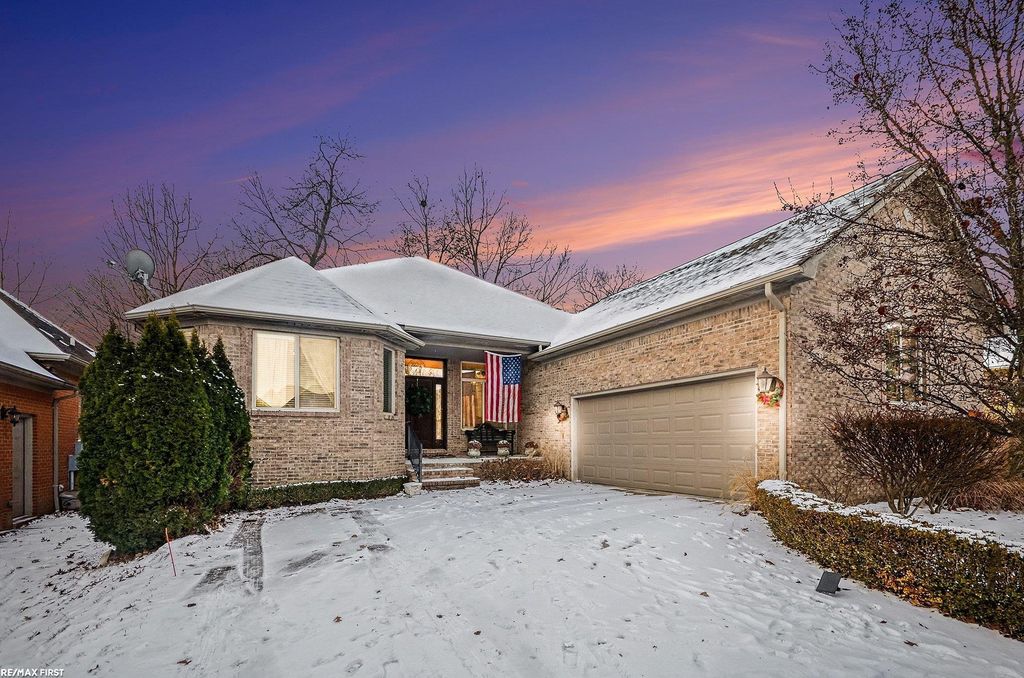 58843 Gallery Court, Washington, MI 48094