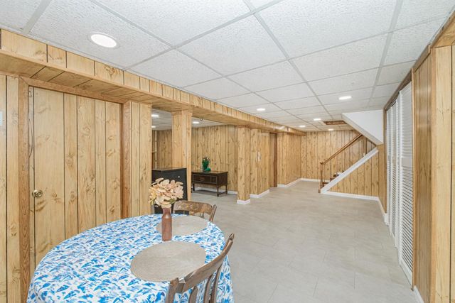 72 10th Street, New York City, NY 10306