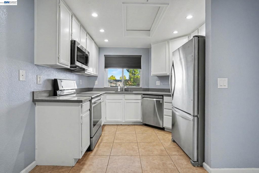 Image 1 of property listing at 148 Anderly Ct 6, Hayward, CA 94541