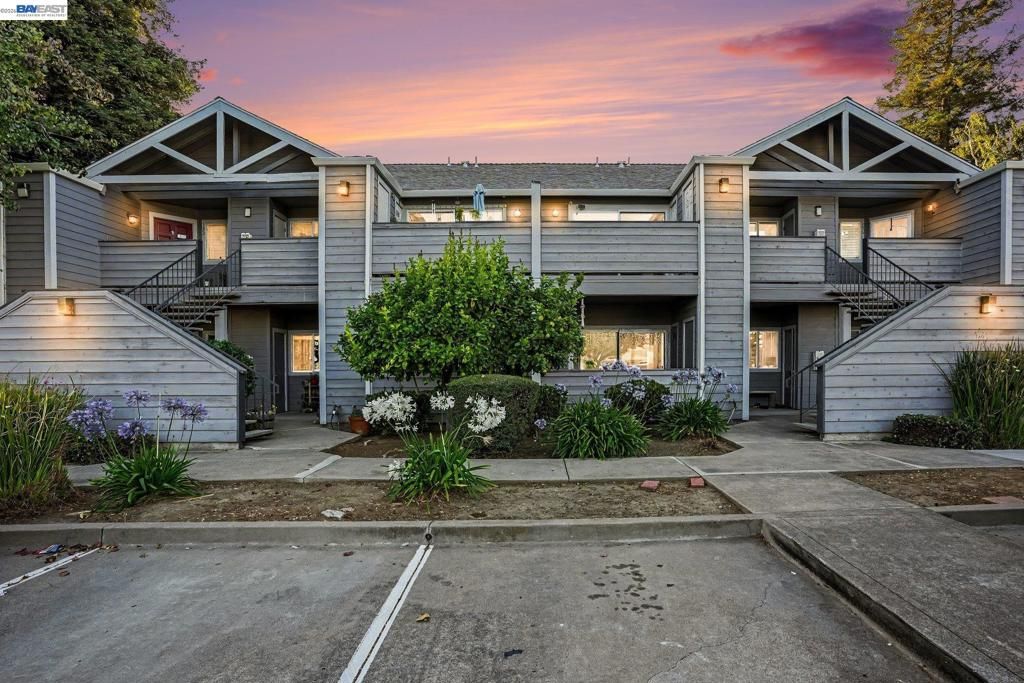 Image 13 of property listing at 148 Anderly Ct 6, Hayward, CA 94541