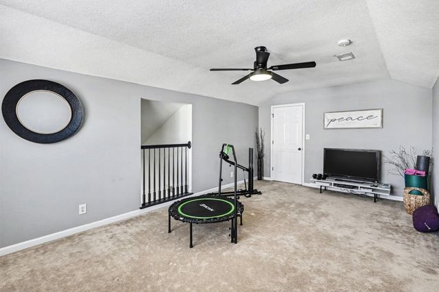 135 Alexander Blvd, Clarksville, TN 37040