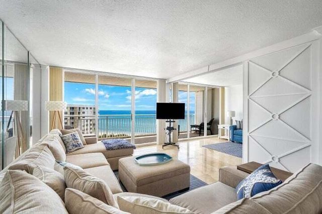 3546 S Ocean Boulevard 923, South Palm Beach, FL 33480