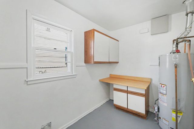 2449 N Derrick, Wichita, KS 67219