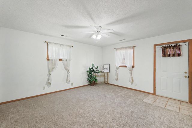 2449 N Derrick, Wichita, KS 67219