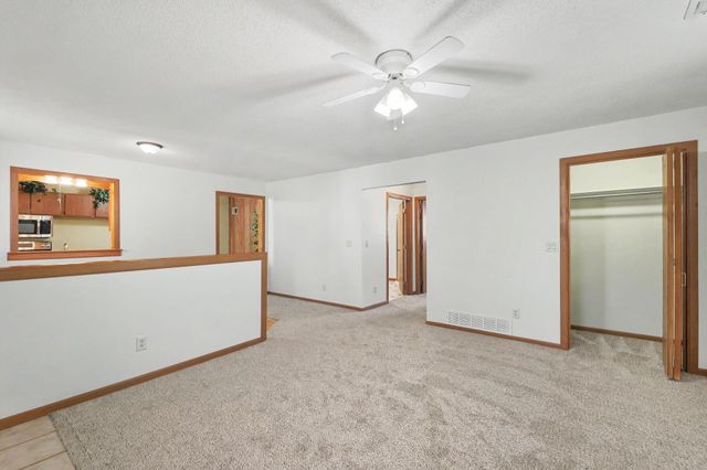 2449 N Derrick, Wichita, KS 67219