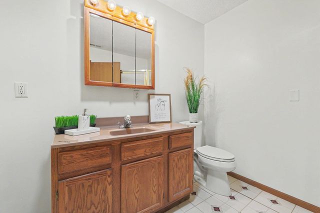 2449 N Derrick, Wichita, KS 67219