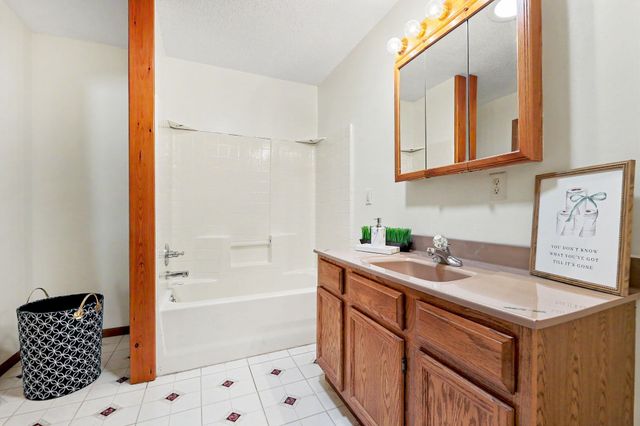 2449 N Derrick, Wichita, KS 67219