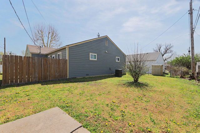 2449 N Derrick, Wichita, KS 67219