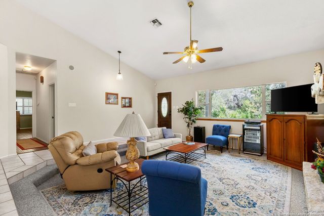 585 Fawnwood, New Braunfels, TX 78132